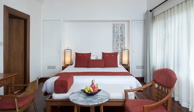 Centara Villas Phuket-Deluxe Ocean Facing Villa 2_1600